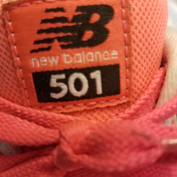 NEW BALANCE SIZE 8 WL501 SNEAKER - Picture 6 of 7